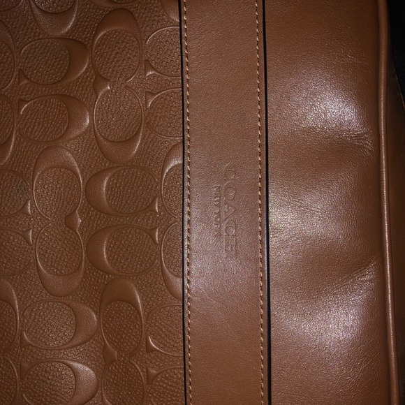 Men’s Coach Flight Bag. - Picture 2 of 5